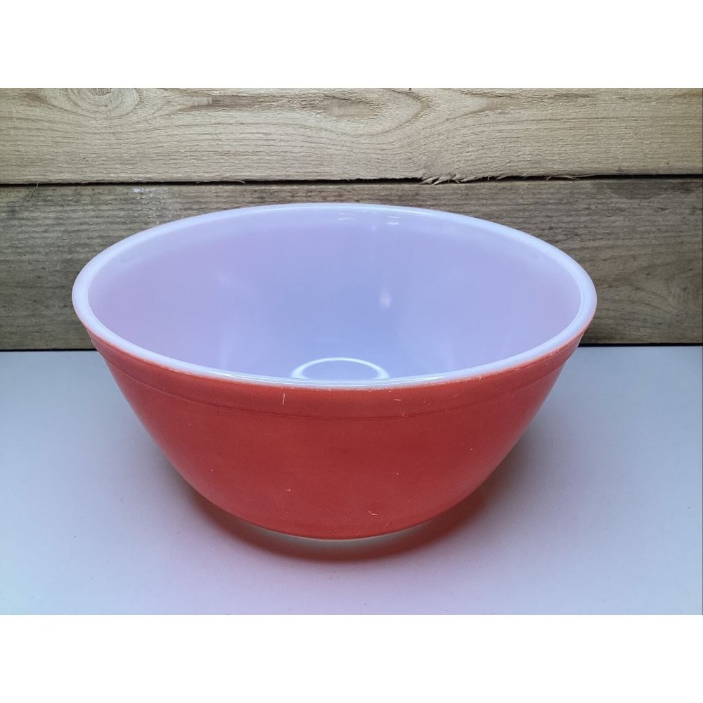 DWD Pyrex #402 RED Nesting Mixing Bowl 1.5 Qt Vintage Primary Color Small